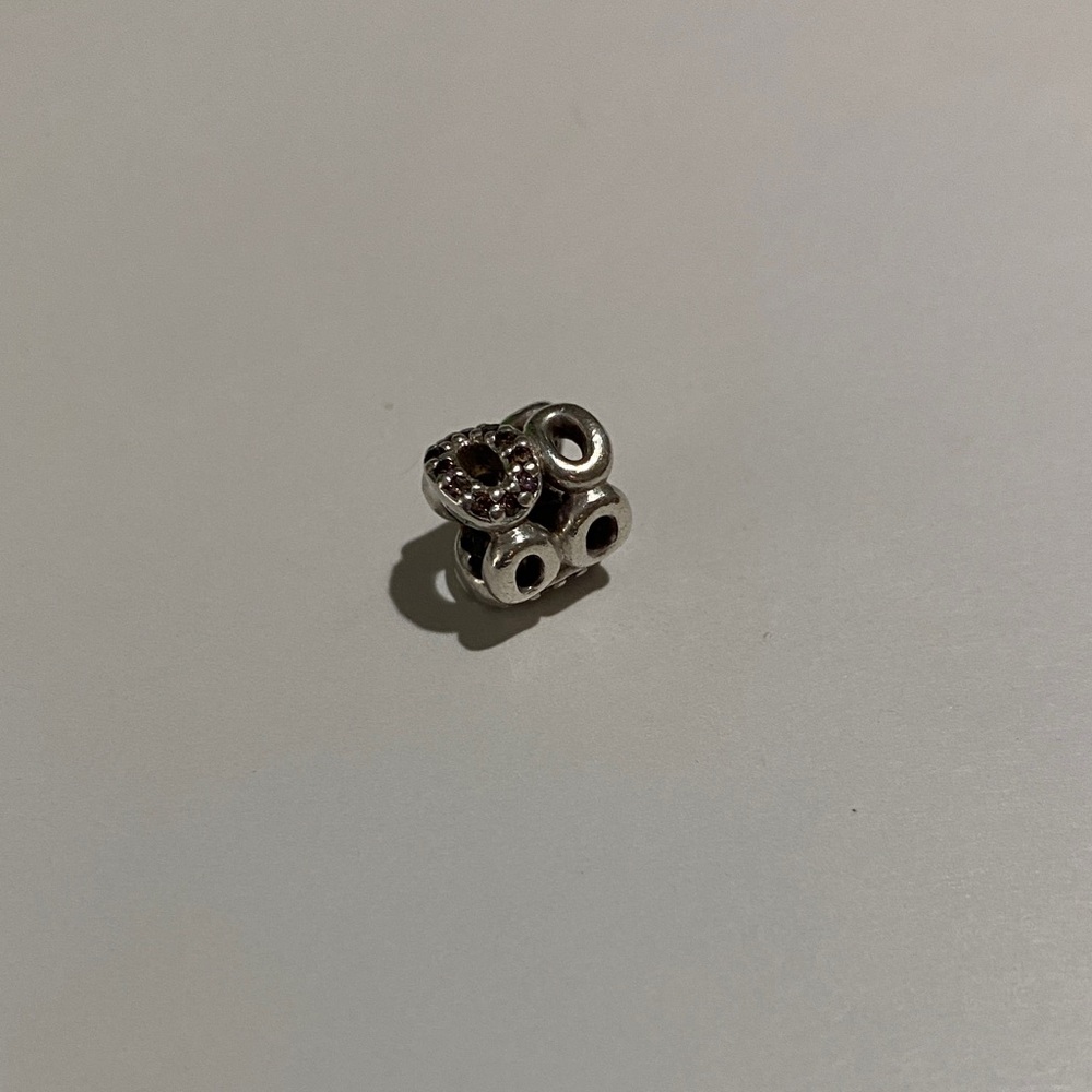 Pandora Circle of Friends retired charm